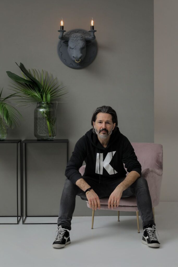 CORRADO_WALL LAMPDesign: Matteo Ugolini 