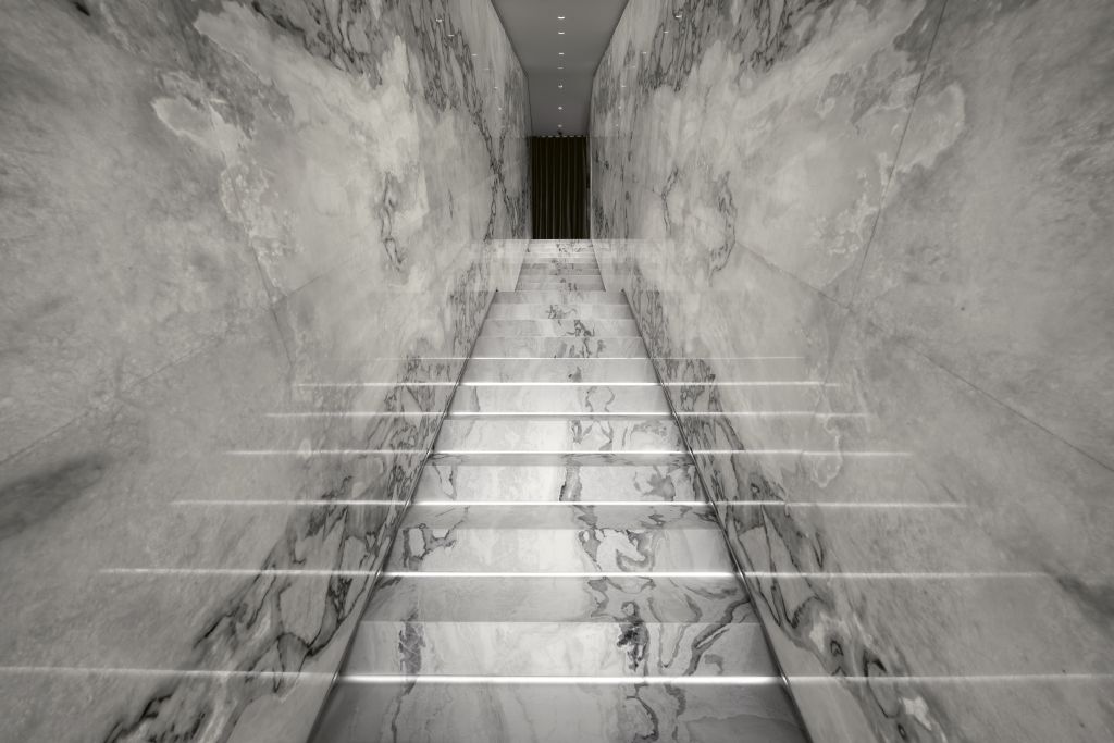 Antolini_Dover White_Setting