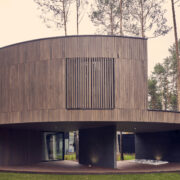 Mobius circle house